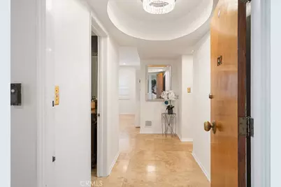 419 N Oakhurst Drive #102, Beverly Hills, CA 90210 - Photo 7