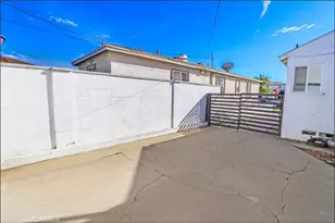 2153 W 111th, Los Angeles, CA 90047 - Photo 35