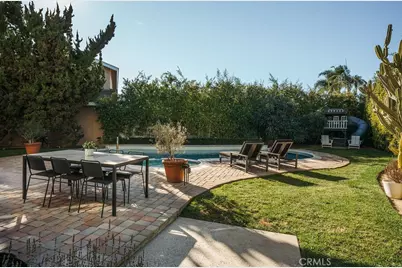 1086 Vallejo, Costa Mesa, CA 92626 - Photo 49