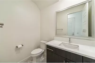 111 Newall, Irvine, CA 92618 - Photo 7