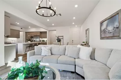 129 Baluster, Irvine, CA 92618 - Photo 5