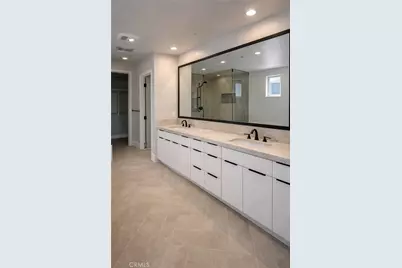 216 Stage, Irvine, CA 92618 - Photo 5