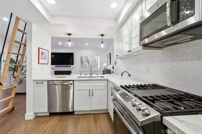 19222 Shoreline #7, Huntington Beach, CA 92648 - Photo 9