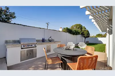1657 Texas, Costa Mesa, CA 92626 - Photo 37