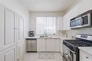 13535 Cobblestone Ln, Westminster, CA 92683 - Photo 17