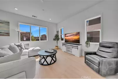 414 Treble, Irvine, CA 92618 - Photo 3