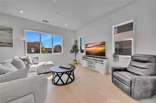 414 Treble, Irvine, CA 92618 - Photo 3