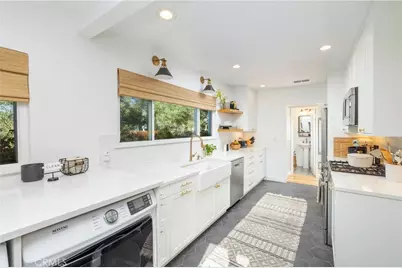 6702 E El Salvador Street, Long Beach, CA 90815 - Photo 9