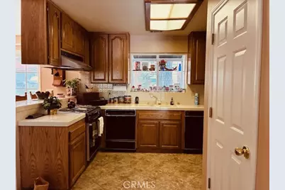 32079 Fern, Running Springs, CA 92382 - Photo 7