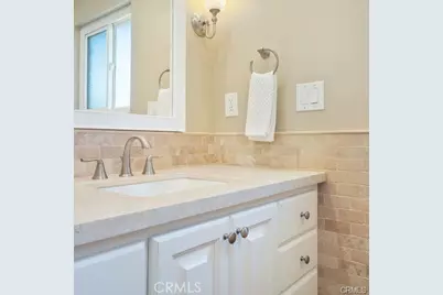 2400 Elden #12, Costa Mesa, CA 92627 - Photo 11