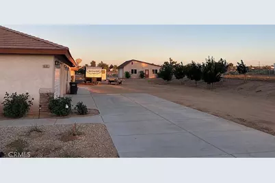 6581 Bartlett, Phelan, CA 92371 - Photo 9