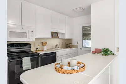 2110 Monterey, Santa Barbara, CA 93101 - Photo 11