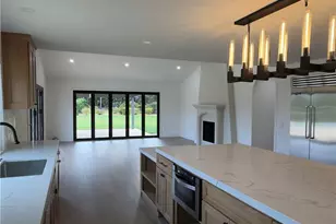 30716 E Sunset Dr, Redlands, CA 92373 - Photo 5