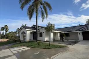 30716 E Sunset Dr, Redlands, CA 92373 - Photo 3