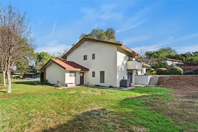 1194 Lyndhurst Drive, Riverside, CA 92506 - Photo 9