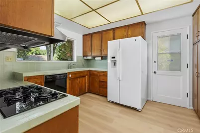 1194 Lyndhurst Drive, Riverside, CA 92506 - Photo 3