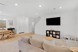 16604 Quince Ln, Fontana, CA 92336 - Photo 7