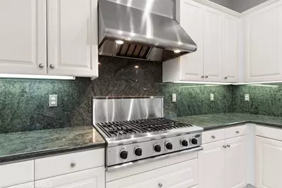 6655 Beachview, Huntington Beach, CA 92648 - Photo 11