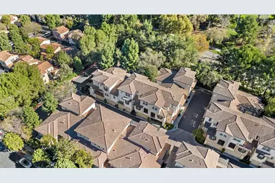 68 Dovetail, Irvine, CA 92603 - Photo 3