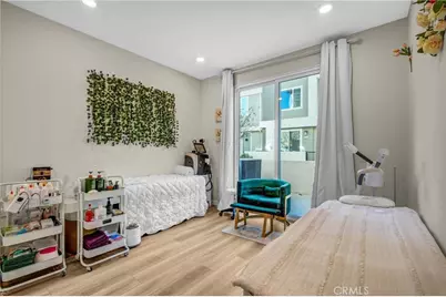 27120 Valley Oak Place, Valencia, CA 91381 - Photo 23