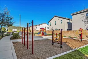 913 Helena Rdg, Lake Elsinore, CA 92530 - Photo 37