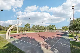 246 W Pebble Creek Ln, Orange, CA 92865 - Photo 35