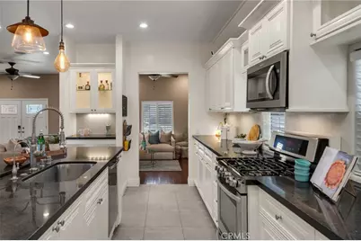 8399 San Capistrano, Buena Park, CA 90620 - Photo 23