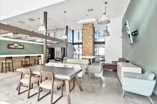 5585 E Pacific Coast Hwy, Long Beach, CA 90804 - Photo 11