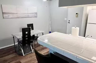 5585 E Pacific Coast Hwy, Long Beach, CA 90804 - Photo 5