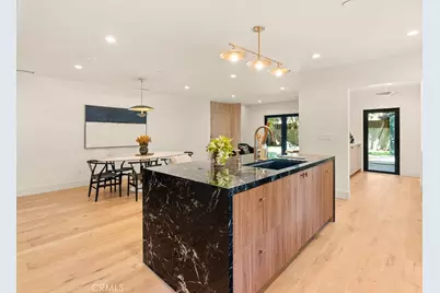 11911 Hartsook, Valley Village, CA 91607 - Photo 17