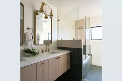 11911 Hartsook, Valley Village, CA 91607 - Photo 35