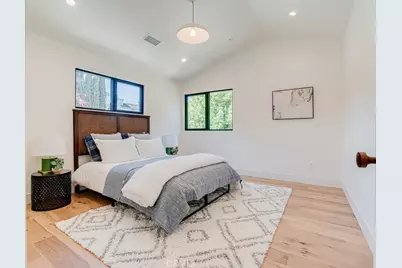 11911 Hartsook, Valley Village, CA 91607 - Photo 49