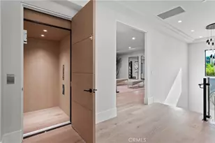 76 Hillcrest Ln, Newport Beach, CA 92660 - Photo 47