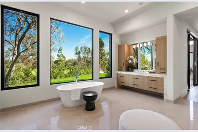 76 Hillcrest Lane, Newport Beach, CA 92660 - Photo 33