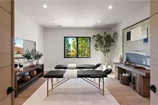 76 Hillcrest Ln, Newport Beach, CA 92660 - Photo 55