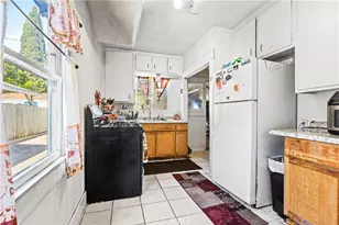 427 E Platt St, Long Beach, CA 90805 - Photo 3