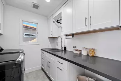 9801 Mammoth Drive, Huntington Beach, CA 92646 - Photo 31