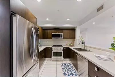 118 N Kings Rd #201, Los Angeles, CA 90048 - Photo 5