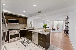 118 N Kings Rd, Los Angeles, CA 90048 - Photo 7