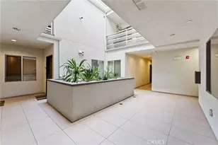 118 N Kings Rd, Los Angeles, CA 90048 - Photo 35