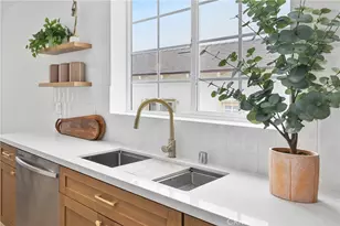 4254 W 58th Pl, Los Angeles, CA 90043 - Photo 13