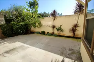 52 Shadowbrook, Irvine, CA 92604 - Photo 17