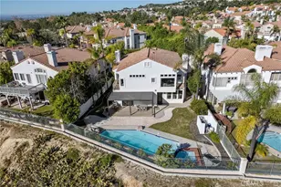 20 Flores, Lake Forest, CA 92610 - Photo 3