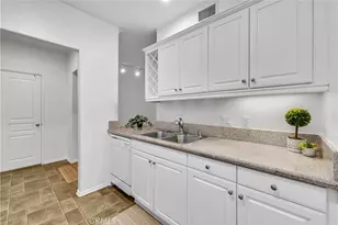 3212 Watermarke Pl, Irvine, CA 92612 - Photo 9