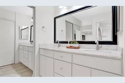 239 Streamwood, Irvine, CA 92620 - Photo 15