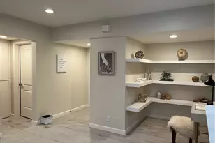 1025 N Kings Rd, West Hollywood, CA 90069 - Photo 9