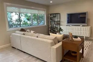 1025 N Kings Rd, West Hollywood, CA 90069 - Photo 7