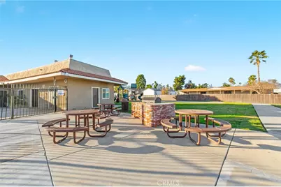 1155 S Riverside #22, Rialto, CA 92376 - Photo 31