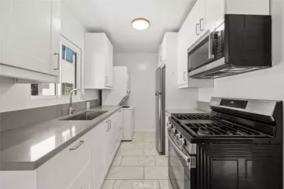 2725 Obama, Los Angeles, CA 90018 - Photo 9