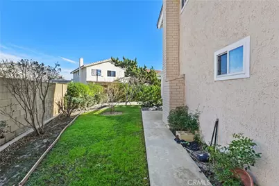 2210 E. Oshkosh Circle, Anaheim, CA 92806 - Photo 23